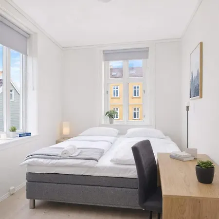 Дом отдыха 4 Bedrooms ,king Bed, In The Heart Of Берген